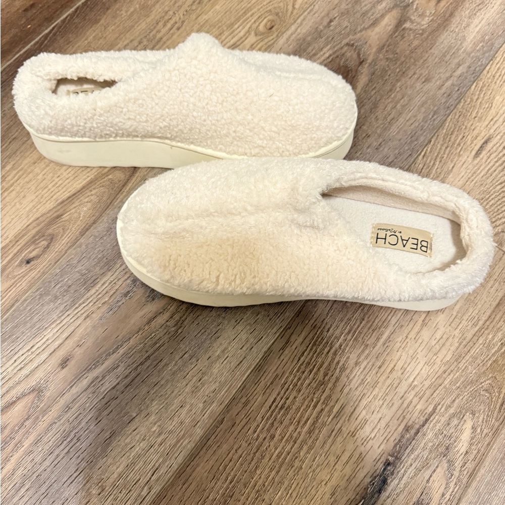 Slippers - Picture 2 of 2